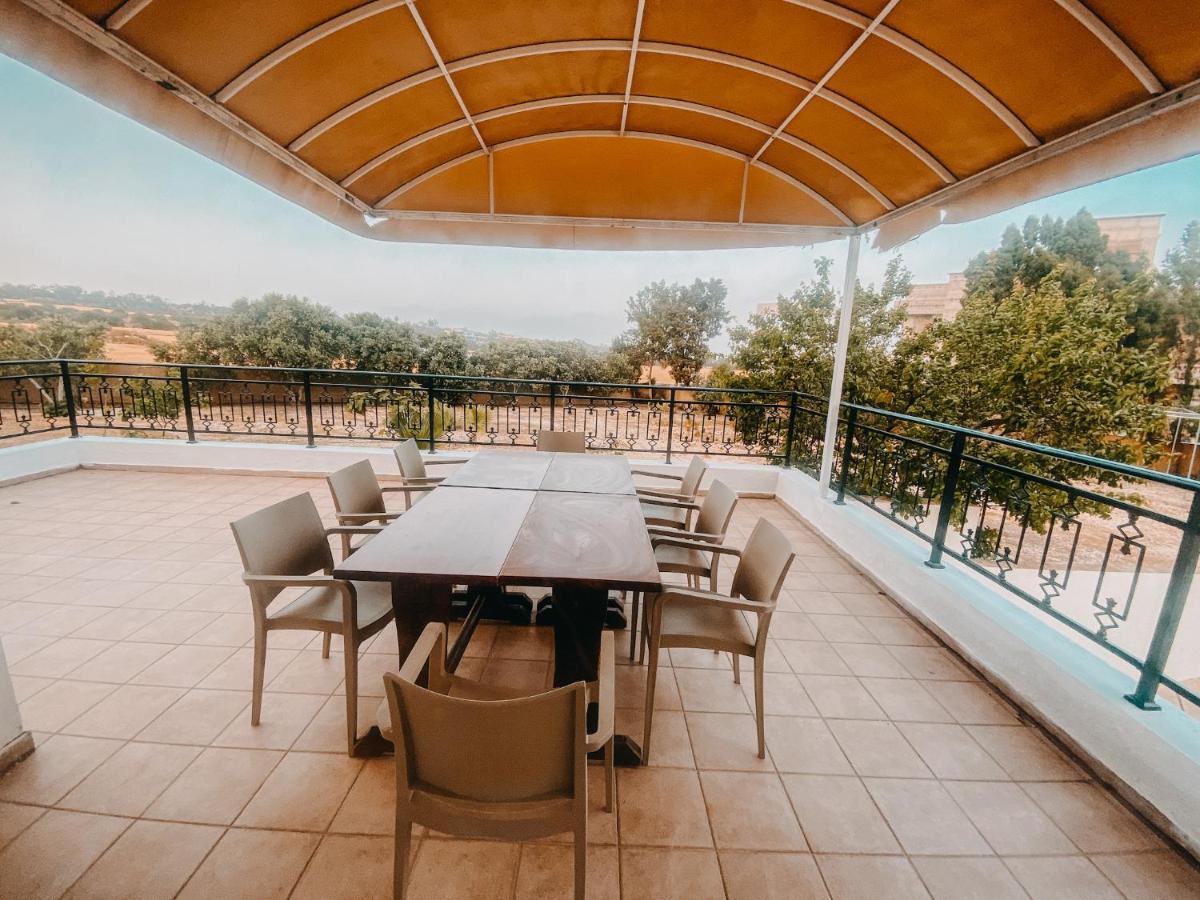 Villa Varvara's *